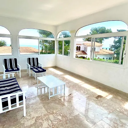 Grande Y Espectacular En Villa